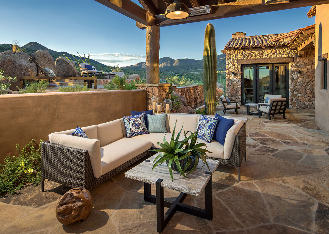 Desert Mountain Urban Lodge